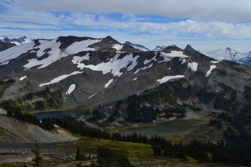 Vista regresando desde Black Tusk