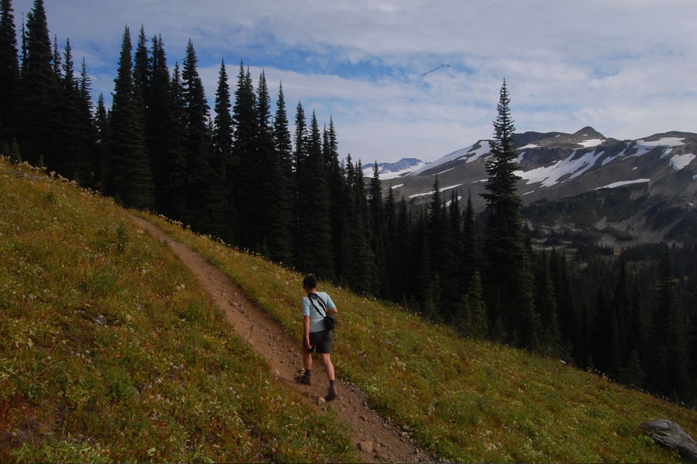 Caminando hacia Black Tusk