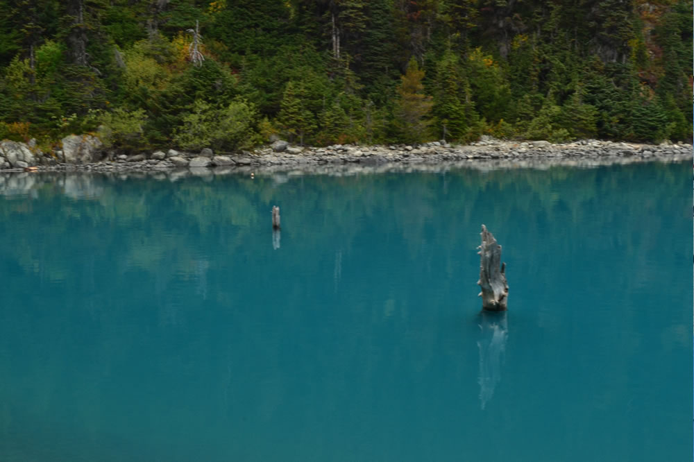 Agua turquesa de Garibaldi Lake