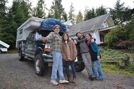 Patrick y Vonnie, de Oregon USA, nos donaron mucho aceite incluso ya filtrado!! Nos llenaron el tanque y varios bidones! Eternamente agradecidos!!!