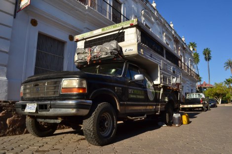 Cargando aceite para continuar al siguiente destino!