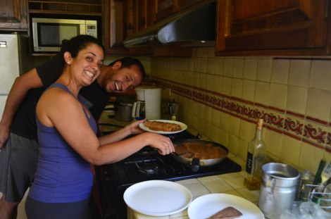 Cocinando enfrijoladas