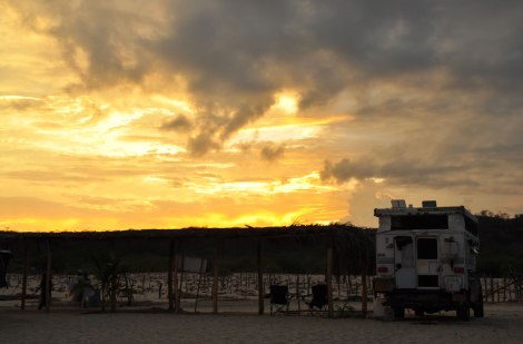 Acampando en Bahía San Agustín, Huatulco - Oaxaca