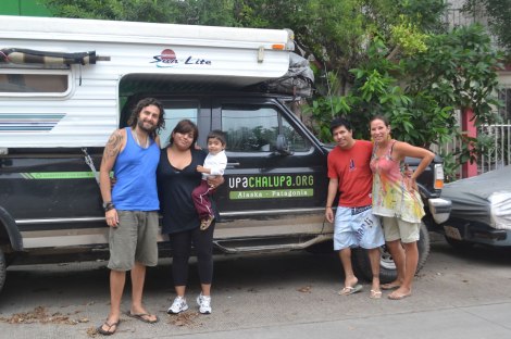 Mario, Brenda y Diguito, quienes nos recibieron muy cariñosamente en Tuxtla Gutiérrez