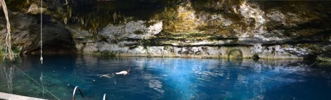 Cenote Yaxchilán