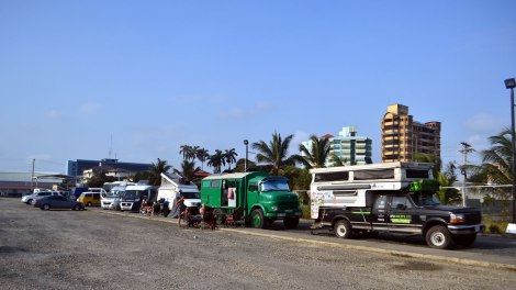 Y por ahí está la Piscola!