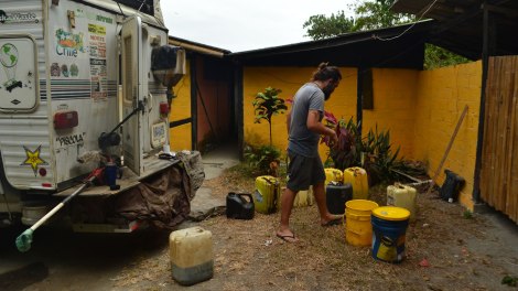 El Hotel Acantilado nos dio como 120 litros de aceite!